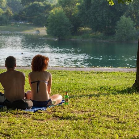 Blue Lake Apartment Zagreb Bagian luar foto