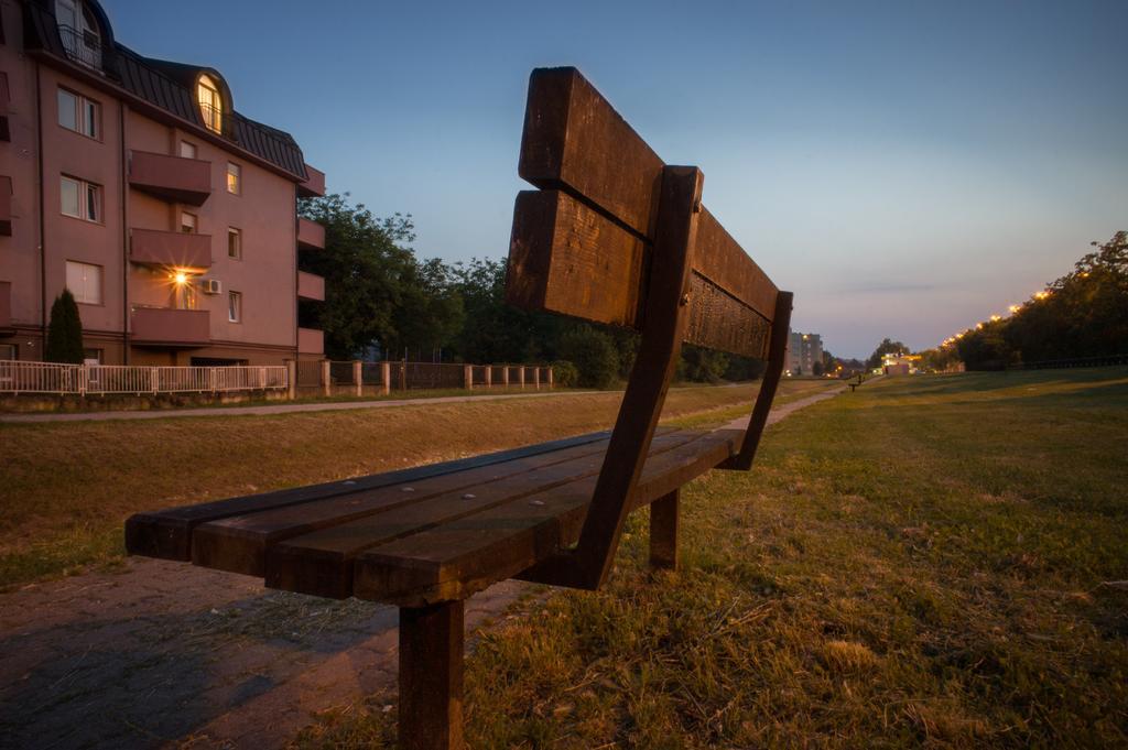 Blue Lake Apartment Zagreb Bagian luar foto