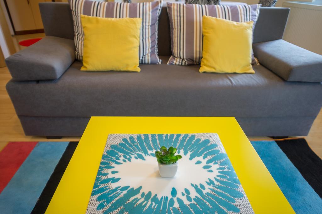 Blue Lake Apartment Zagreb Bagian luar foto