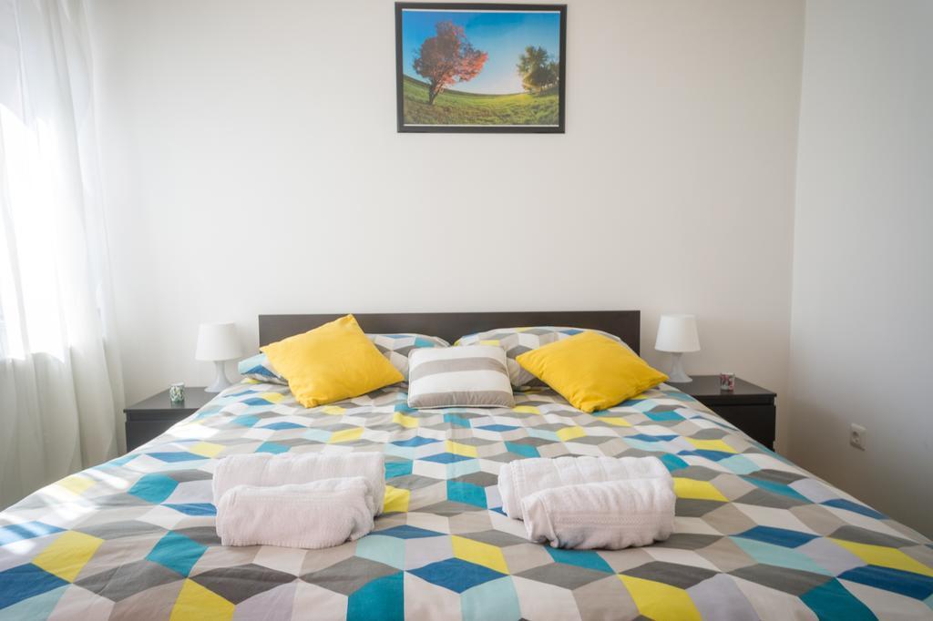 Blue Lake Apartment Zagreb Bagian luar foto